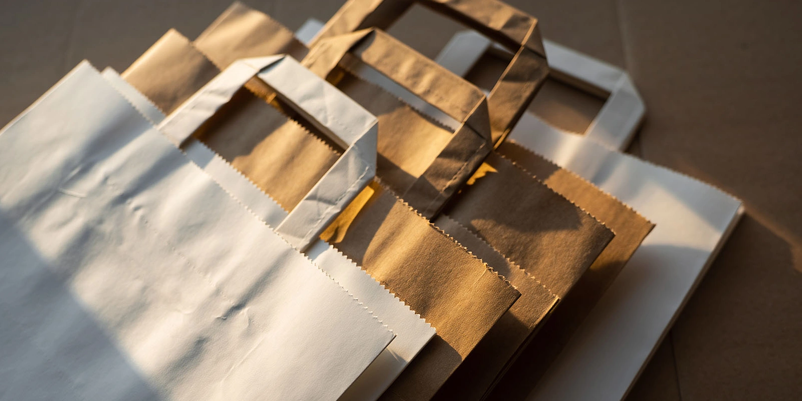 Papiertragetaschen 18x8x26 small